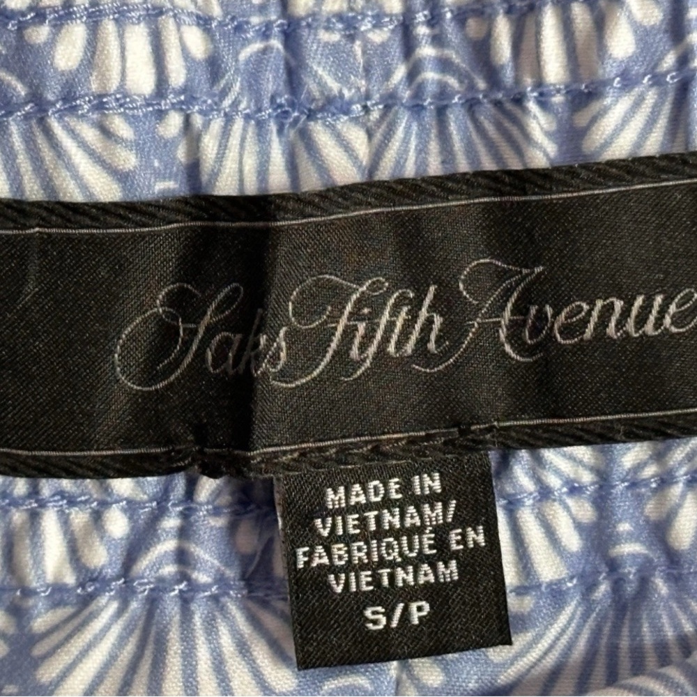 Saks Fifth Avenue men's blue swimming trunks NWT - Picture 3 of 3